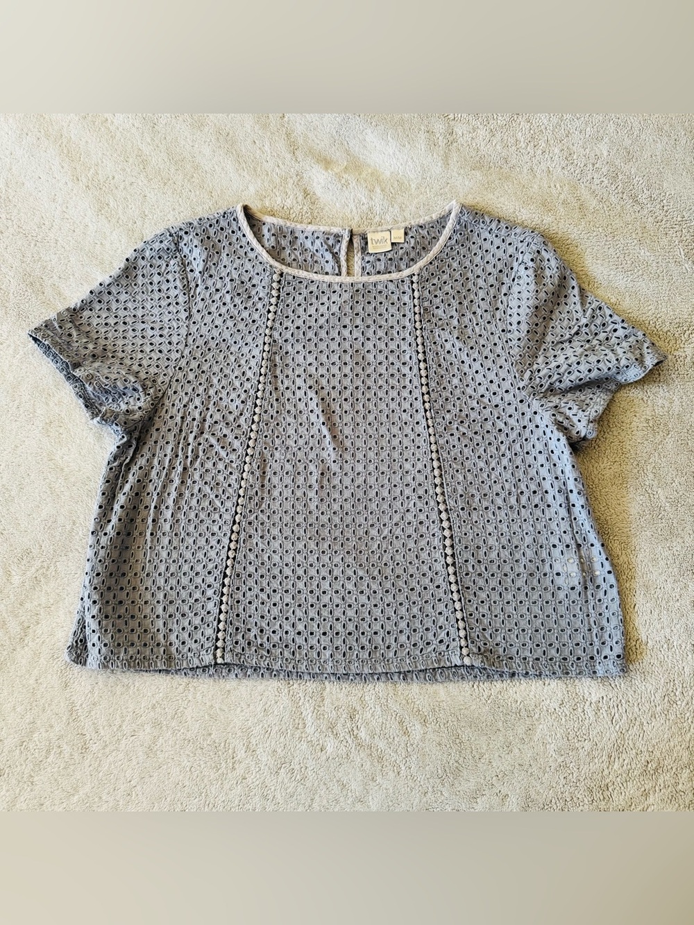 Twik Simons Gray Eyelet Lace Short Sleeve Blouse‎ Top Women's Medium 100% Cotton